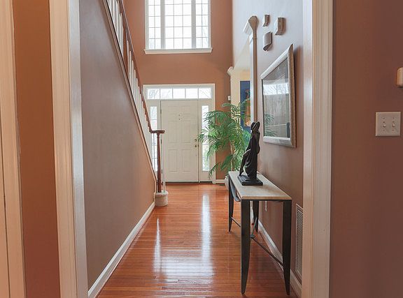 3rd image of 8245 Hortonia Point Dr