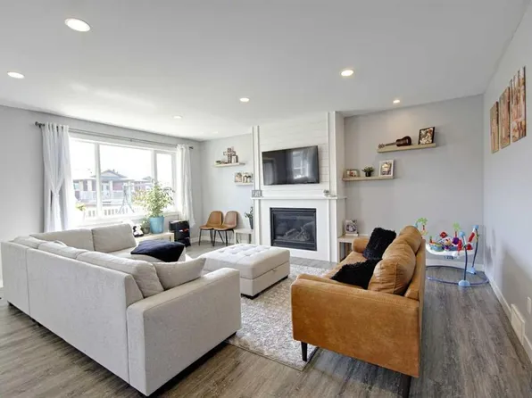 1019 W 7th St, Barnwell, AB T0K 0B0