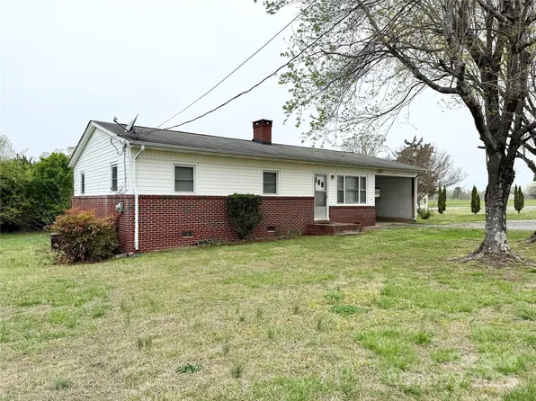 494 Chase High Rd, Forest City, NC 28043