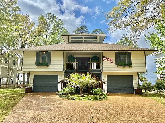 3rd image of 4532 Bayside Dr