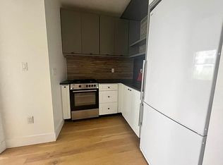 97 Monroe St #2R, Brooklyn, NY 11216