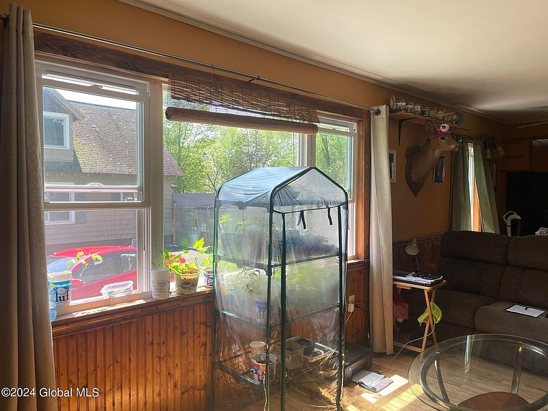 4th image of 531 Lower Wright Street