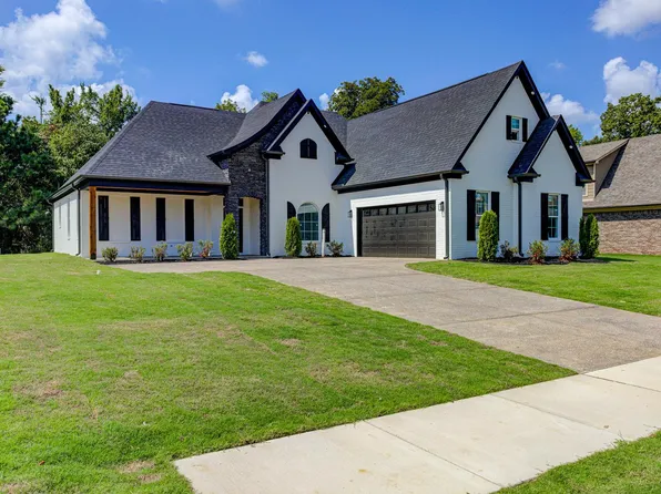 8511 Richland Lake Dr, Memphis, TN 38133