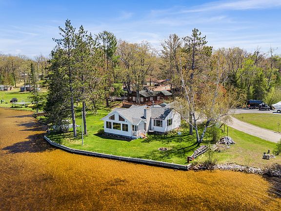 3rd image of 14296 Pointe Rd