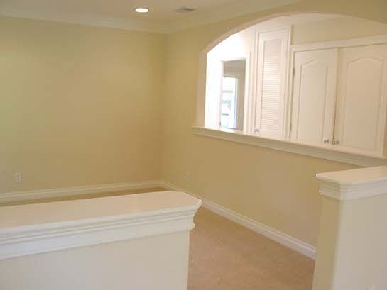 4th image of 2225 Ptarmigan Dr APT 2
