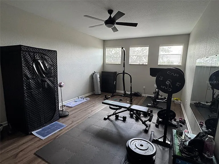6811 Helmsley Cir — Photo 16