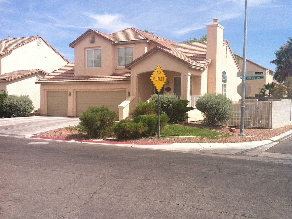 1st image of 833 Sparkle Ray Ave