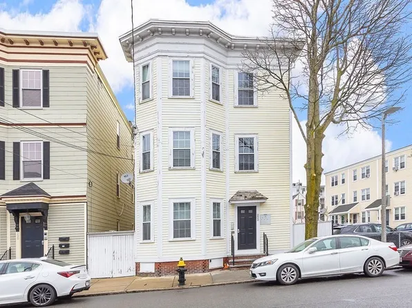 200 W 6th St #2, South Boston, MA 02127