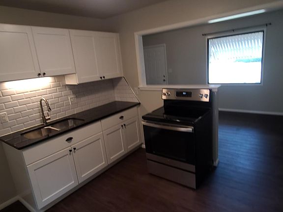 3rd image of 4333 SE 41st St #1