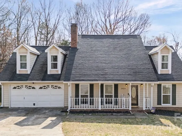 2404 Wildburne Ct, Charlotte, NC 28262