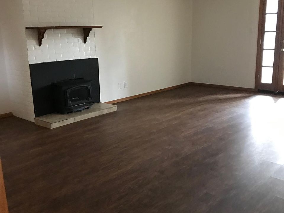 1st image of 1300 Gladstone Dr
