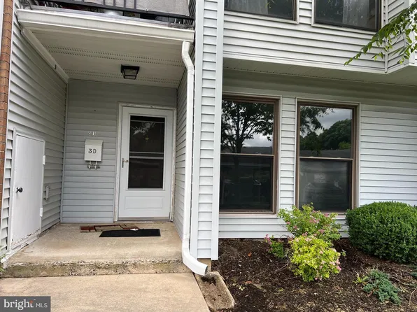 3-3D Twin Rivers Dr #D, Hightstown, NJ 08520