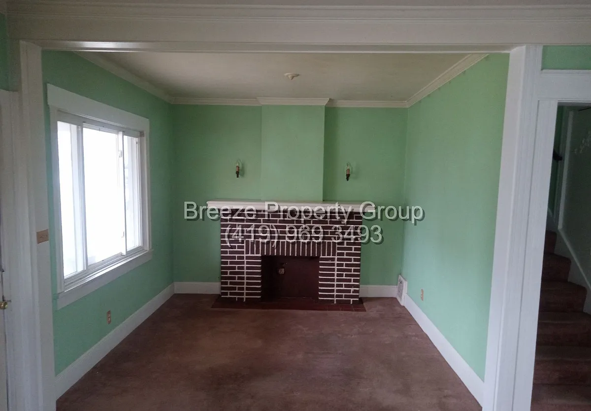 Building Photo - 1508 Albert St