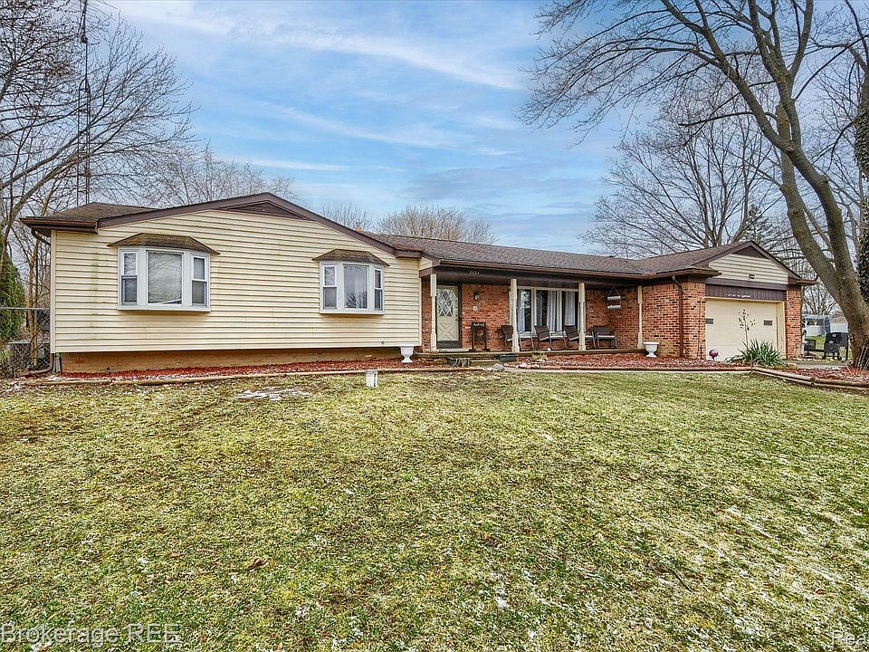 1st image of 2084 Rollins St