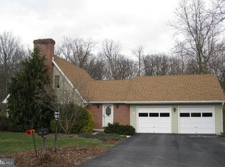 138 Twin Lakes Dr, Gettysburg, PA 17325