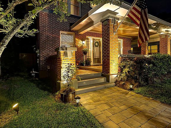 3rd image of 2132 College St