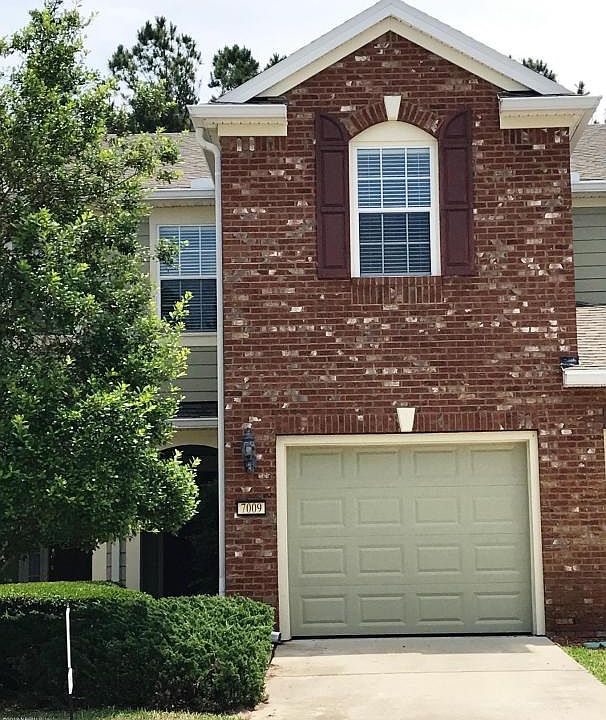 1st image of 7009 Roundleaf Dr