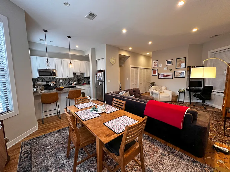 609 W Oakdale Ave #41 — Photo 6