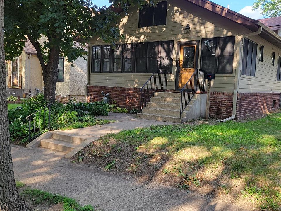 Bungalow on quiet street