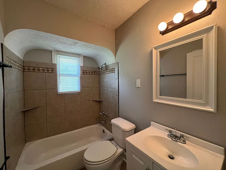 3319 Lucibill Rd — Photo 2