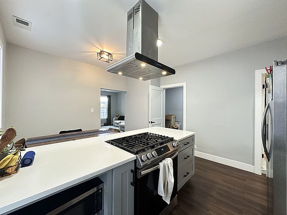 5th image of 1721 N Mozart St #3