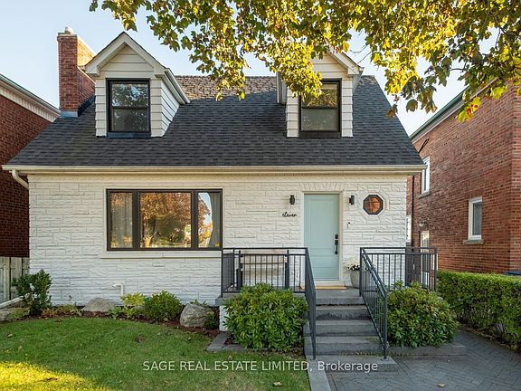 3rd image of 11 Maple Blvd