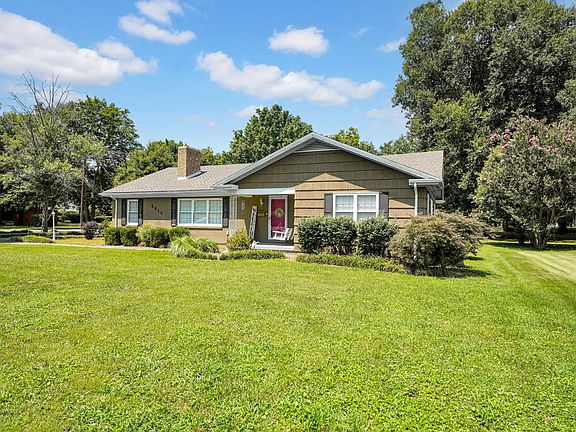 3rd image of 2613 Cayce Meade Dr