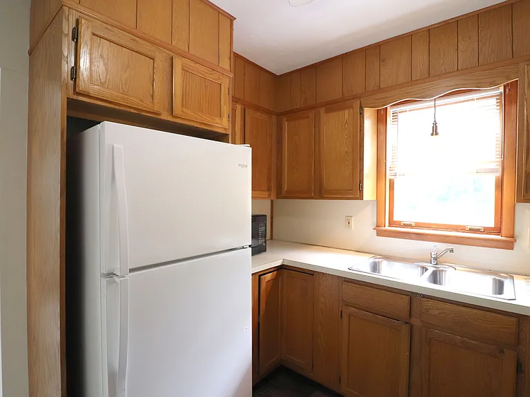 1752 Heilmandale Rd #W — Photo 11