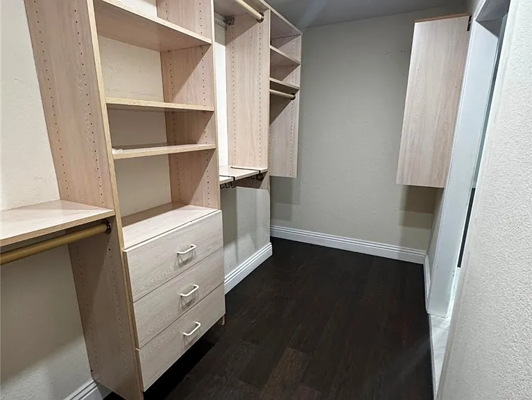 7824 Emerald Harbor Ct — Photo 15