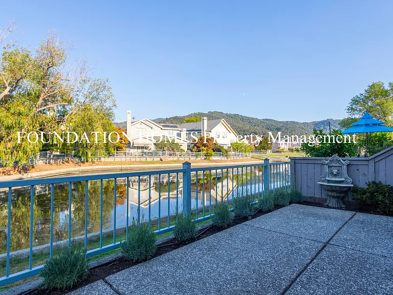 3 Lagoon Ct — Photo 8
