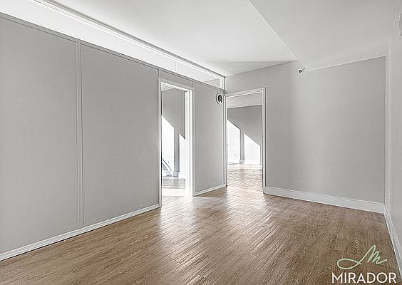 3rd image of 237 E 34th St #601