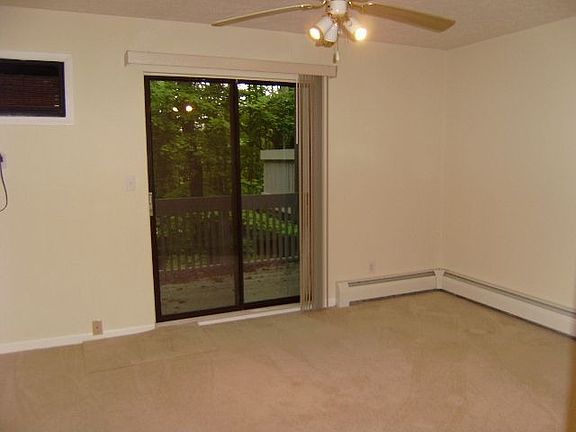 5th image of 515 Meredith Ln APT 2B