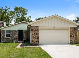 505 Plainview Dr, Mansfield, TX 76063