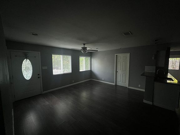 3rd image of 2301 Tern Cir #A
