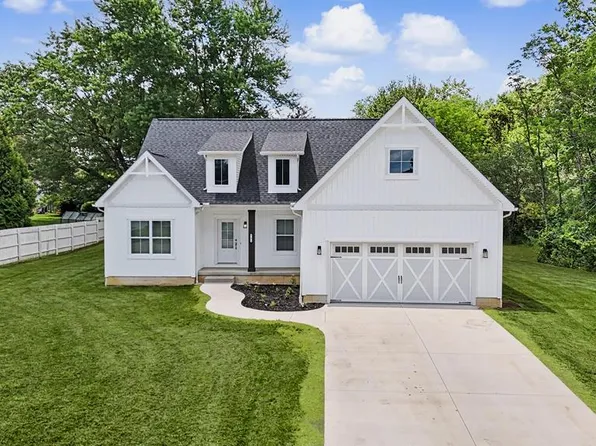 141 Hazel Dr, Ontario, OH 44906