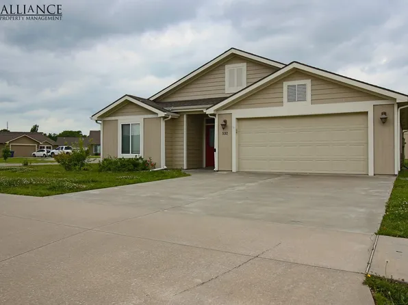 532 Northfield Rd, Manhattan, KS 66502