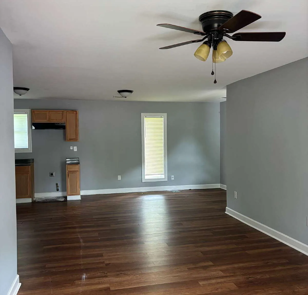 3 bed, 1.0 bath, $1,200 — Photo 3
