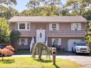 40 Pauls Path, Coram, NY 11727