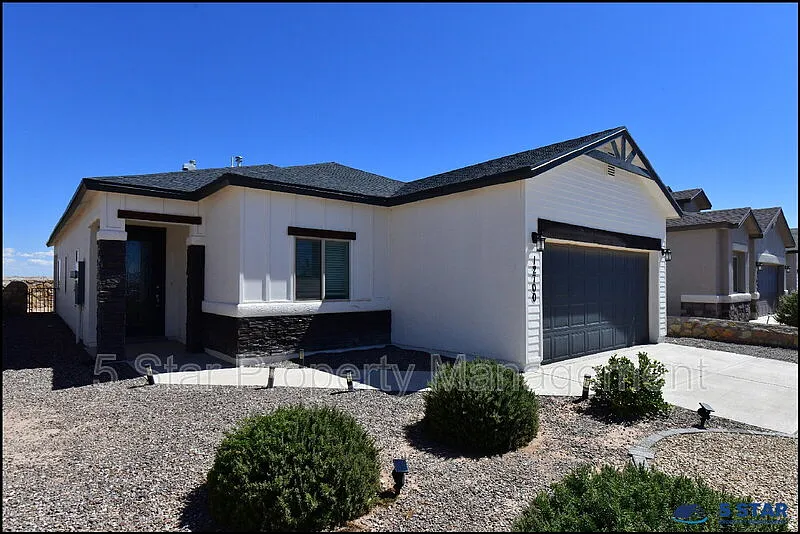 3 bed, 2.0 bath, 1593 sqft, $1,975 — Photo 2