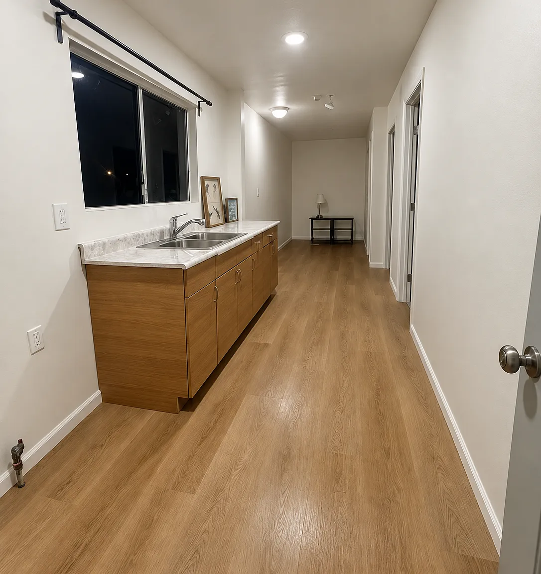 2 bed, 700 sqft, $2,300 — Photo 2