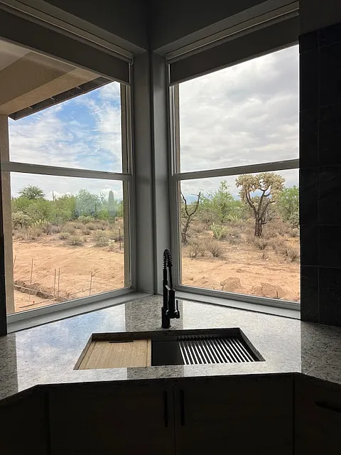 4 bed, 2100 sqft, $2,800 — Photo 4