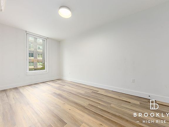 4th image of 26 Quincy St APT 2F