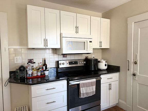 5th image of 3 Colby Rd Floor 2