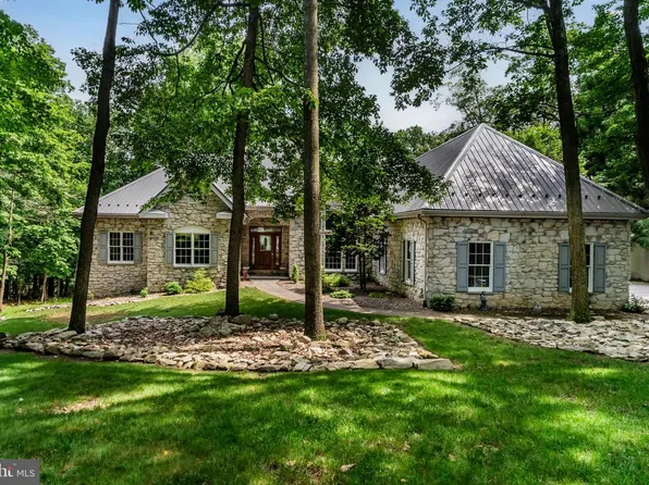 798 Dogwood Ter, Boiling Springs, PA 17007