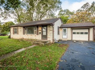 309 N Wisconsin St, Carpentersville, IL 60110