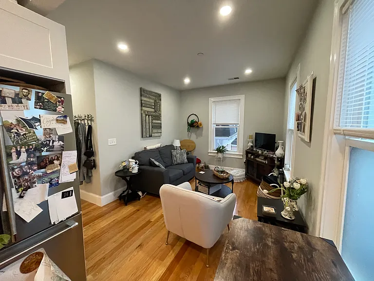 67 Pearl St #2 — Photo 20