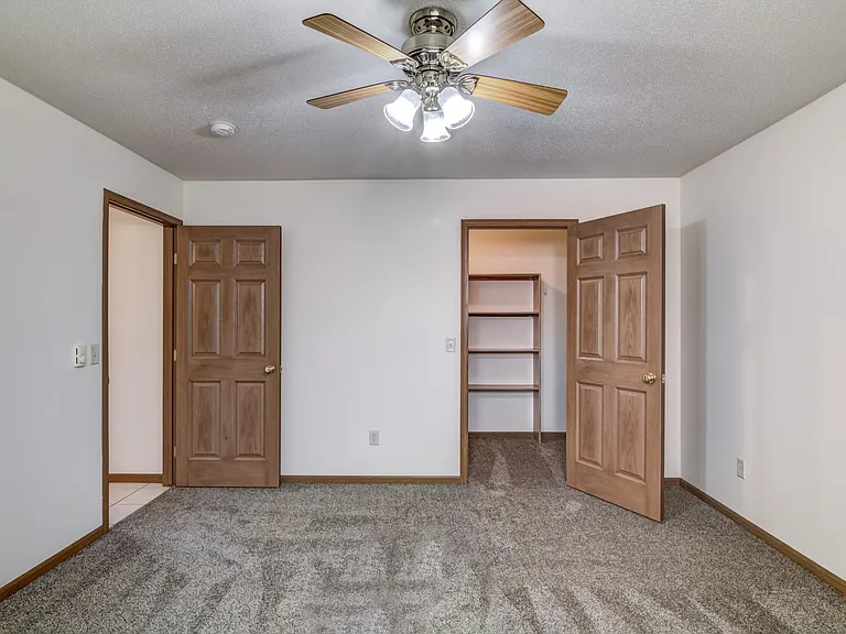 4207 Echo Valley Dr — Photo 14