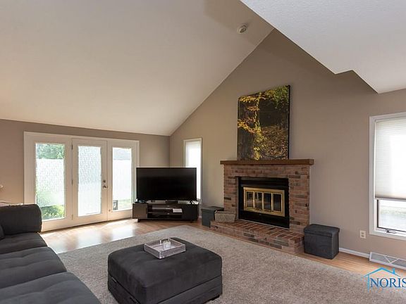 3rd image of 6763 Woodmeadow Dr #6763