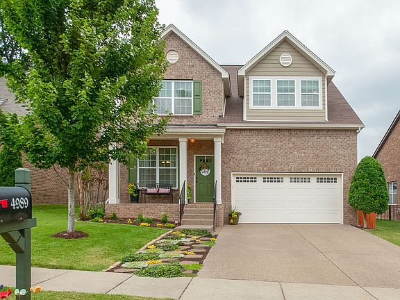 3rd image of 4989 Maxwell Landing Dr