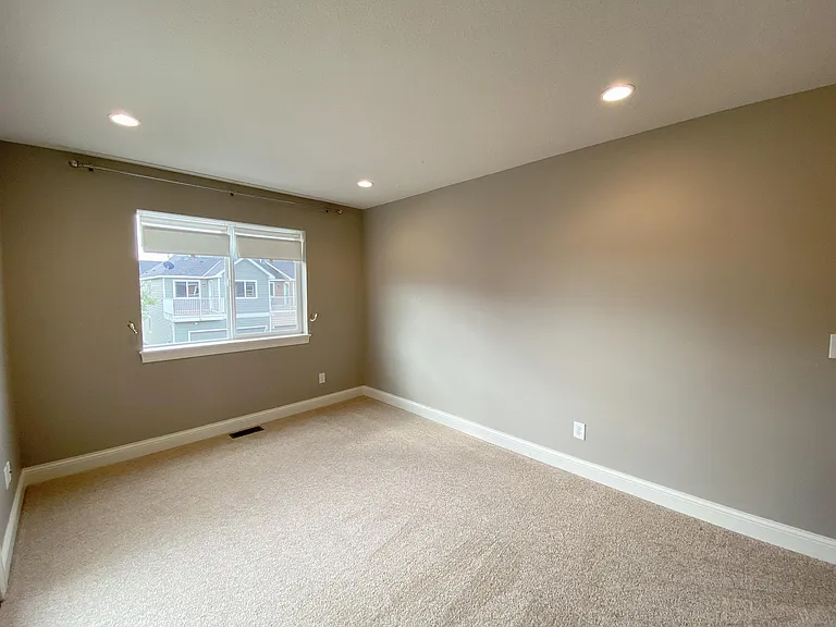 6900 Crosby Ct — Photo 13